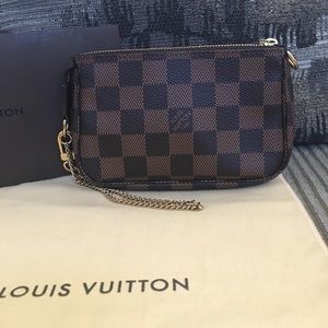 💯Authentic Louis Vuitton Mini Pochette